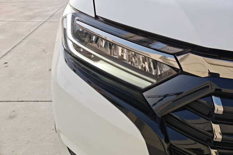 Used Honda Elysion 2022 2.0L eHEV Luxury Edition Right Front Headlight