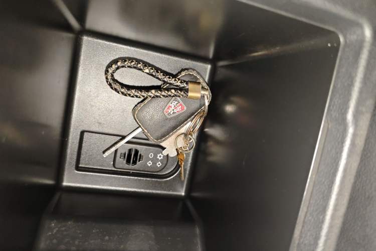 Used Roewe i6 2020 PLUS 1.6L CVT 4G Connected Glory Flagship Edition