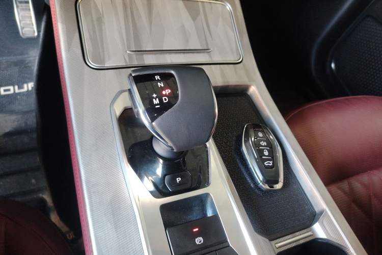 Used JETOUR X70 PLUS 2023 1.5T DCT Brave PLUS 5-Seater
