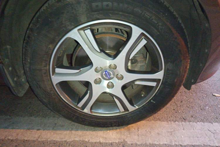 Used Volvo XC60 2014 Restyled T5 Zhiya Edition Right Front Wheel Hub