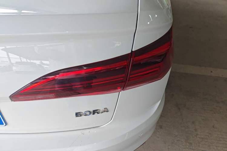 Used Volkswagen Bora 2020 1.5L Manual Fashion Edition
