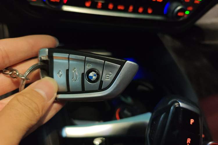 Used BMW 5 Series 2020 530Li Leading Model M Sport Package Vehicle Key