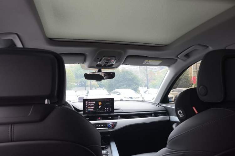 Used Audi A4L 2022 40 TFSI Luxury Dynamic Model