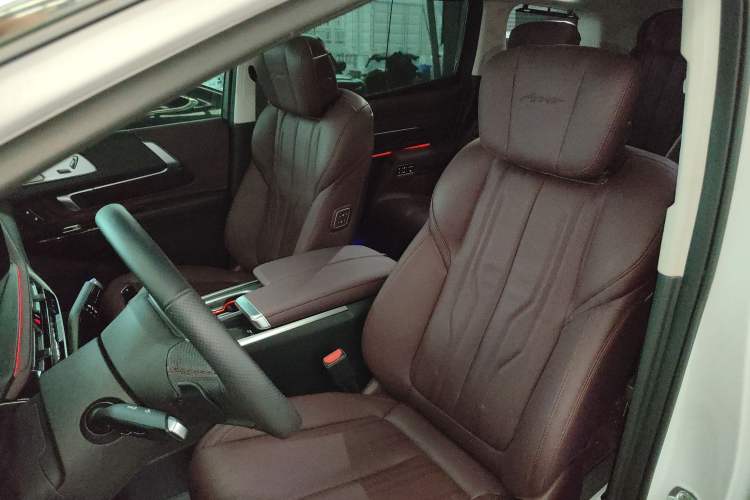 Used Buick Century 2023 2.0T Six-Seater Yinshi Edition