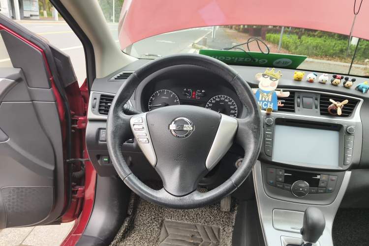Used Nissan Sylphy 2014 1.6XV CVT Deluxe Edition Steering Wheel