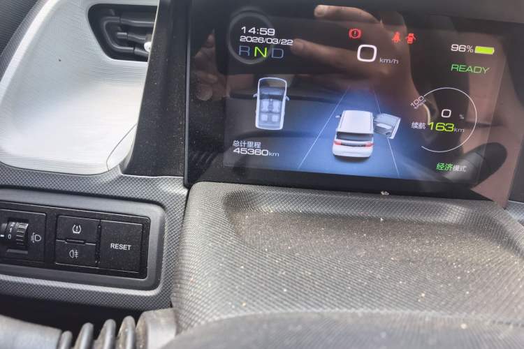 Used Wuling Hongguang MINIEV 2021 Macaron Premium Model – Lithium Iron Phosphate Odometer Close Up