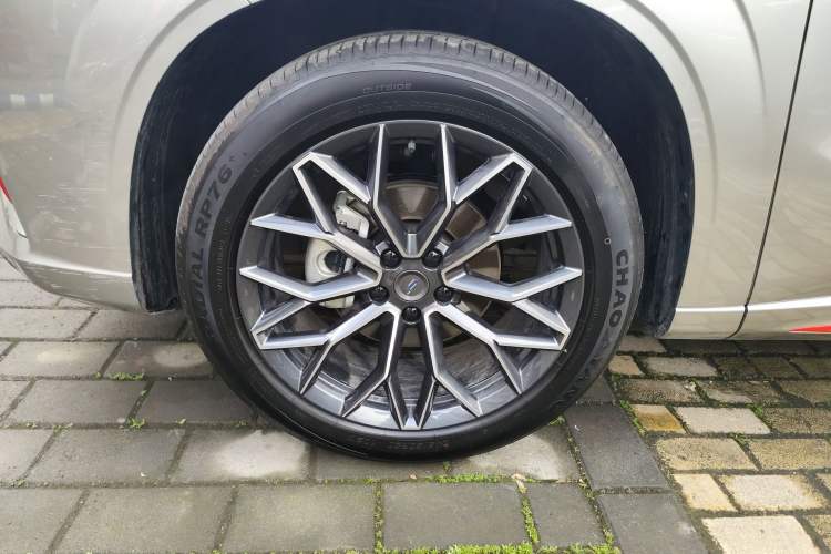 Used CHANGAN OSHAN Z6 2023 Blue Whale 1.5T DCT Smart Luxury Model
