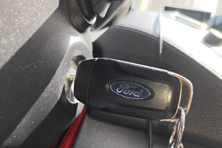 Used Ford Escort 2015 1.5L Automatic Fashion Model