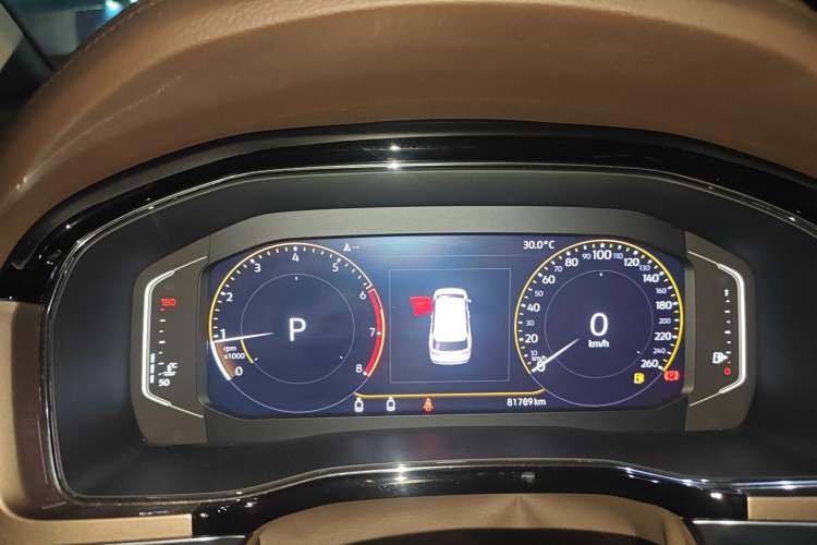 Used Volkswagen Viloran 2020 330TSI Luxury Edition Odometer Close Up