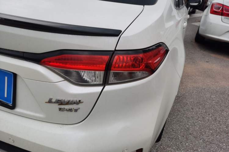 Used Toyota Levin 2019 185T CVT Luxury Edition China VI Standard Right Rear Taillight