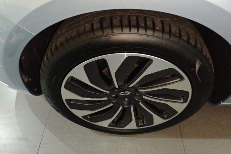 Used Hima AITO M5 2023 Extended-Range Four-Wheel Drive Intelligent Driving Version
