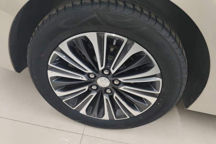 Used Buick GL8 2020 ES Land Cruiser 653T Flagship Model
