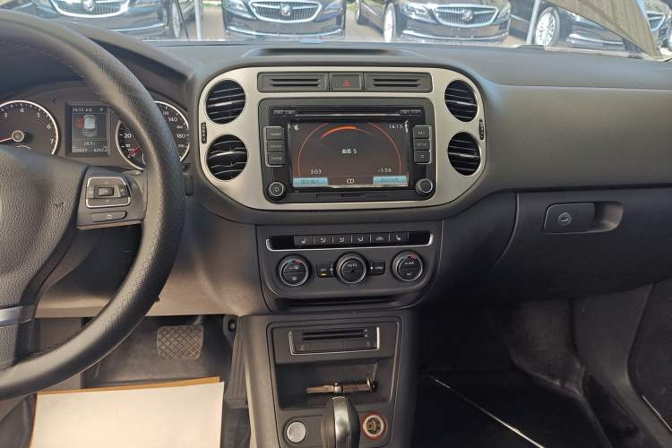 Used Volkswagen Tiguan 2015 1.8TSI Automatic Two-Wheel Drive Luxury Model