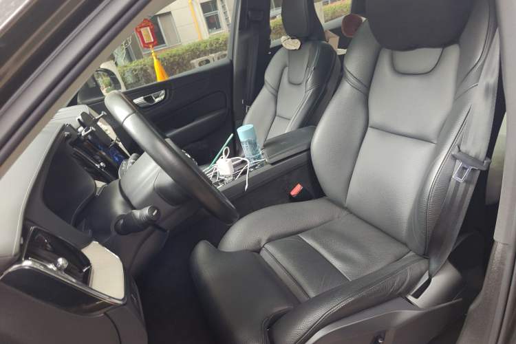 Used Volvo XC60 2022 B5 4x4 Smart Luxury Edition