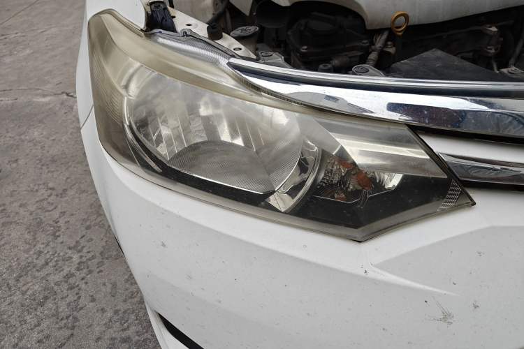 Used Toyota Vios 2014 1.5L Automatic ZhiZhen Edition Right Front Headlight