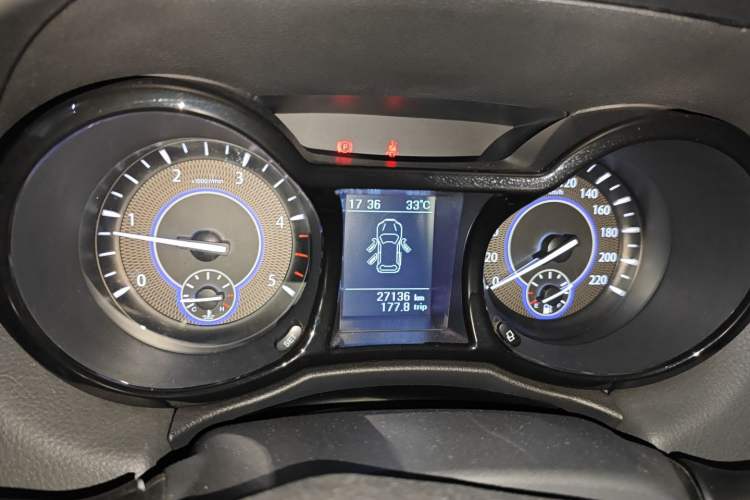 Used JMC Yusheng S350 2016 2.4T Manual 4x4 Diesel Luxury Edition 5-Seater