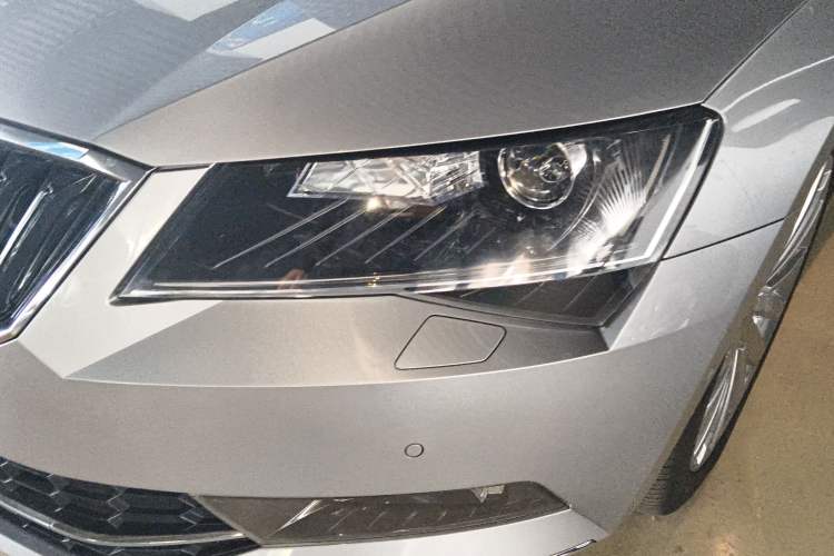 Used Skoda Superb 2018 TSI380 DSG Flagship Edition China V Standard Left Front Headlight