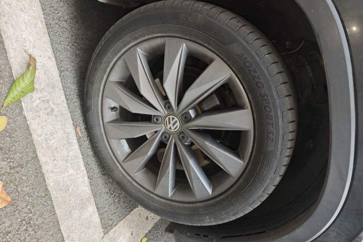 Used Volkswagen Tayron 2019 330TSI Two-Wheel Drive Luxury Model China VI Standard
