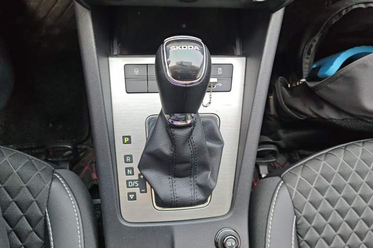 Used Skoda Octavia 2019 1.5L Automatic Smart Drive Luxury Edition China V Standard
