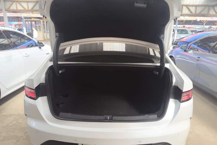 Used BYD Destroyer 05 2024 HONOR Edition DM-i 55KM Luxury Model Trunk