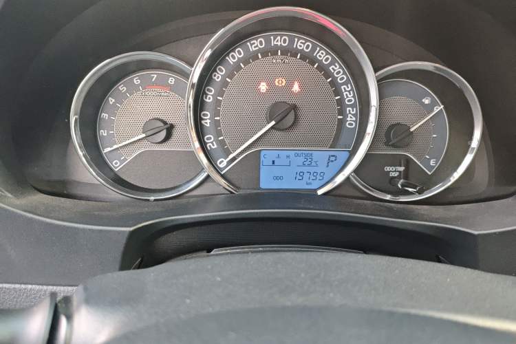 Used Toyota Corolla 2014 1.6L CVT GL Odometer Close Up