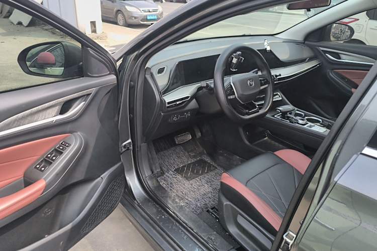 Used CHANGAN Eado 2023 Changan Edition PLUS Blue Whale NE 1.4T GDI DCT Prestige Version