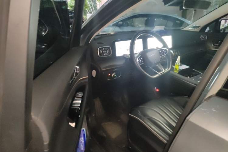 Used Chery Tiggo 9 2023 2.0T Dual-Clutch Two-Wheel Drive Leading Edition 5 Seats Driver Seat