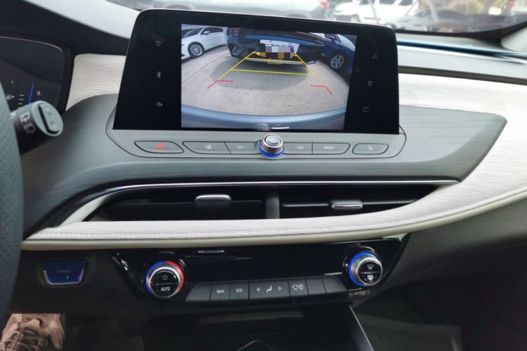 Used Buick Velite 6 2022 Plug-in Hybrid Connected Fashion Model Audio And AC Panel