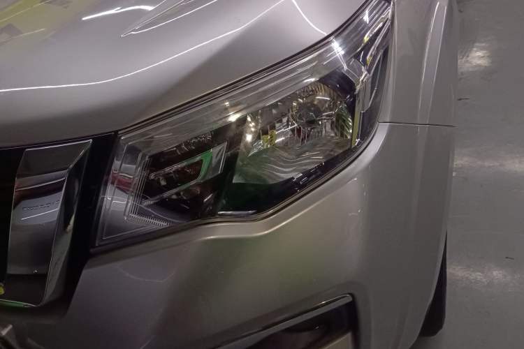 Used Nissan Terra 2018 2.5L Automatic 2WD Luxury Edition
