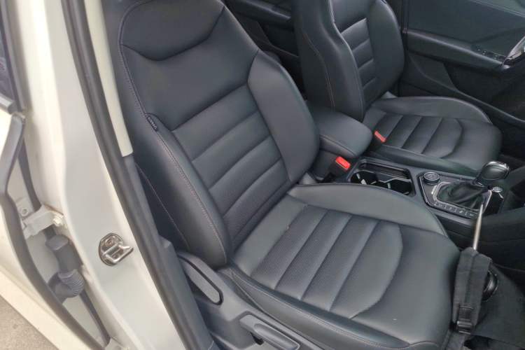 Used Volkswagen Tharu 2019 330TSI Four-Wheel Drive Flagship Model China VI Standard Right Front Seat