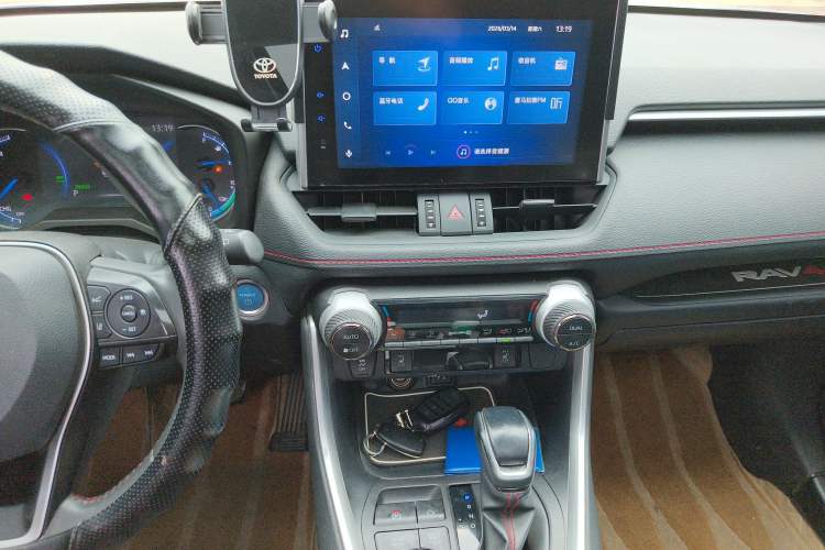 Used Toyota RAV4 Rongfang Plug-in Hybrid 2021 2.5L Two-Wheel Drive Elite Pro Audio And AC Panel