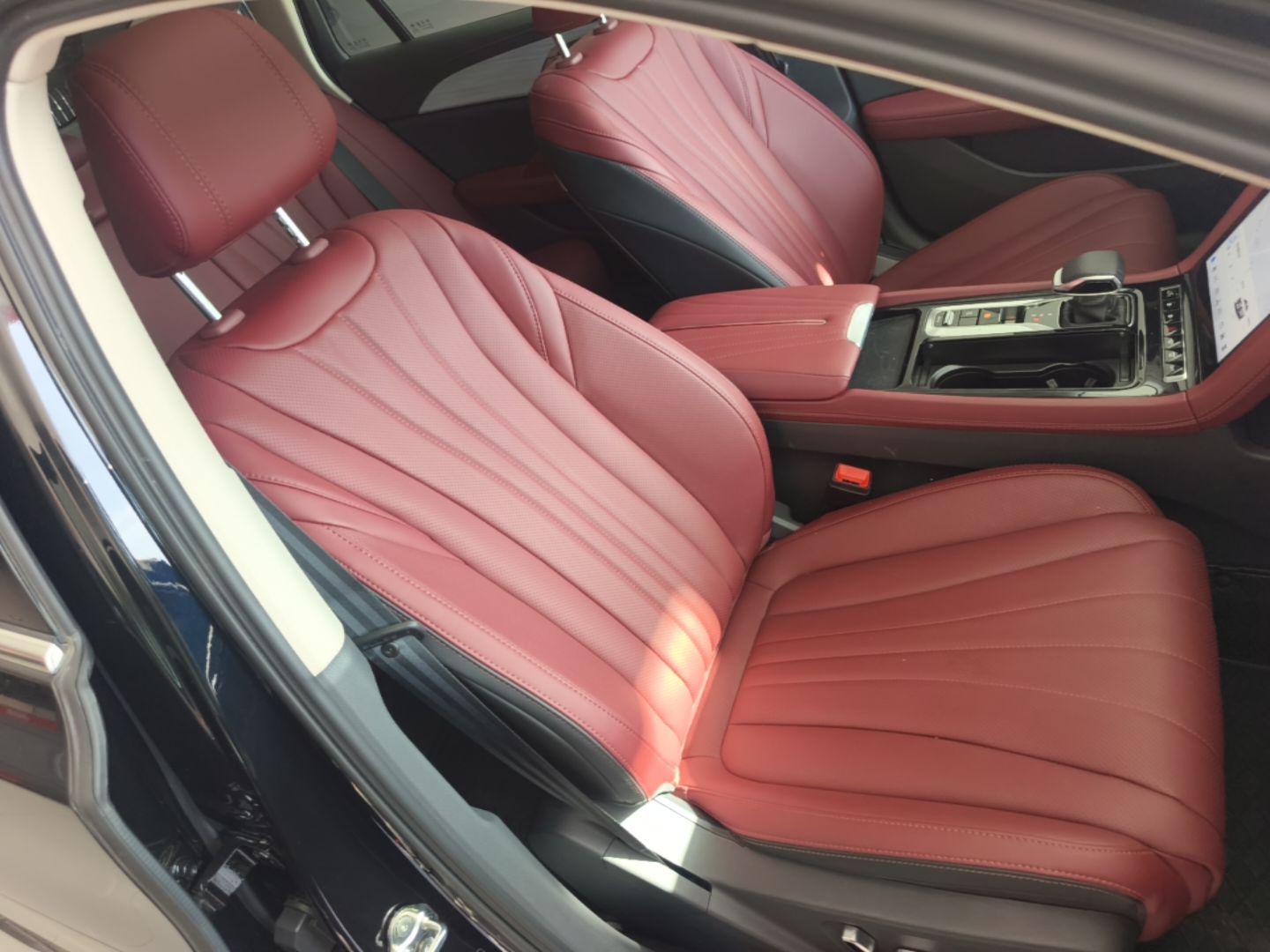 Hongqi H5 PHEV 2025 130 Super Hybrid Version — снимка 19