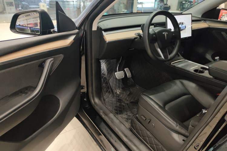 Used Tesla Model Y 2022 Performance High-Performance All-Wheel-Drive Version
