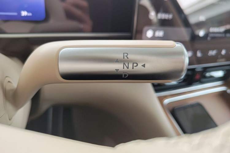 Used Hima AITO M7 2026 Model, Range-Extended Max Long-Range Version, 6 Seats Gear Lever