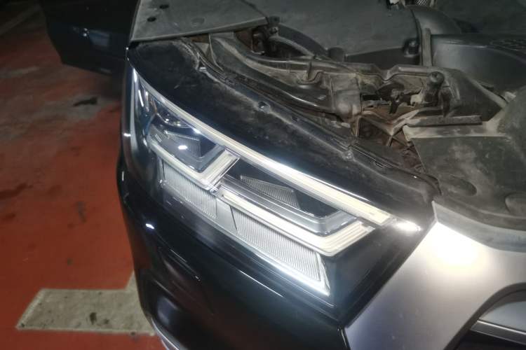 Used Audi Q5L 2020 Updated 40 TFSI Prestige Fashion Edition Right Front Headlight