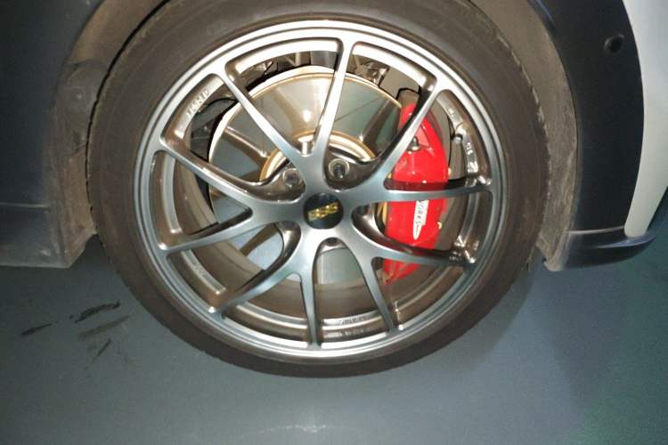 Used MINI JCW 2022 2.0T JOHN COOPER WORKS ALL-IN Right Front Wheel Hub