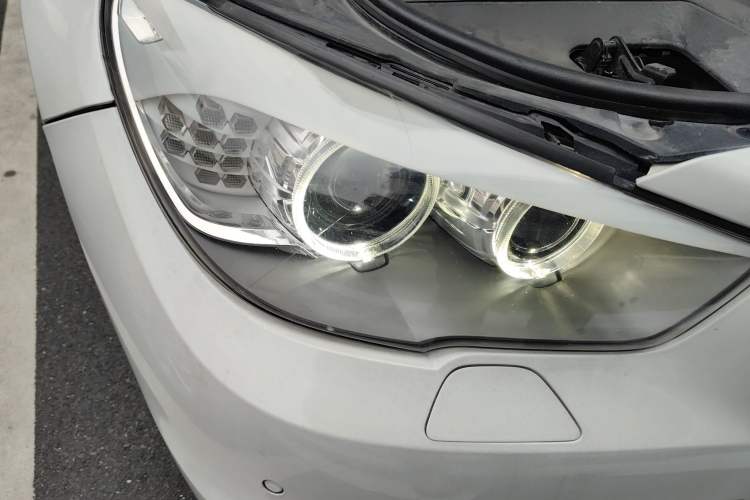 Used BMW 5 Series GT 2015 528i Leading Model
