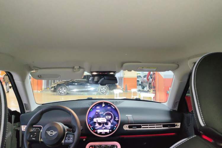 Used MINI Electric MINI COOPER 2025 Model Facelift 466km COOPER E Classic Style