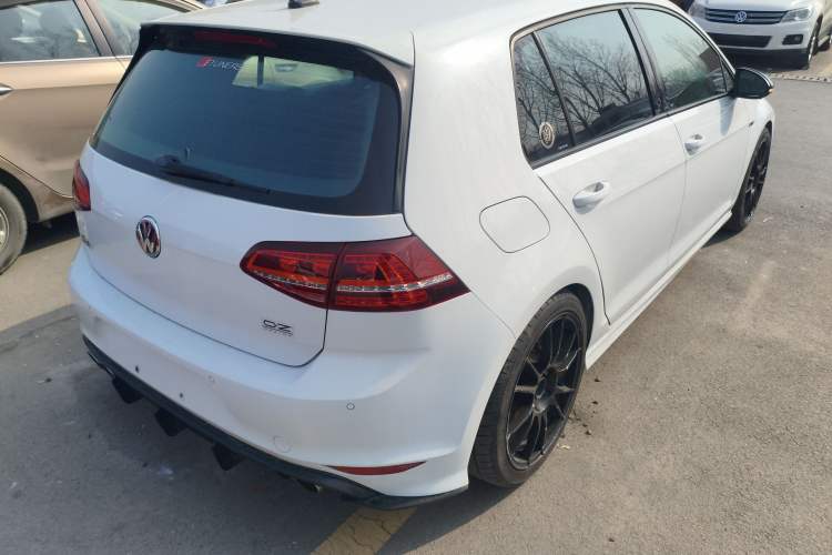 Used Volkswagen Golf 2016 1.4TSI Automatic R-Line
