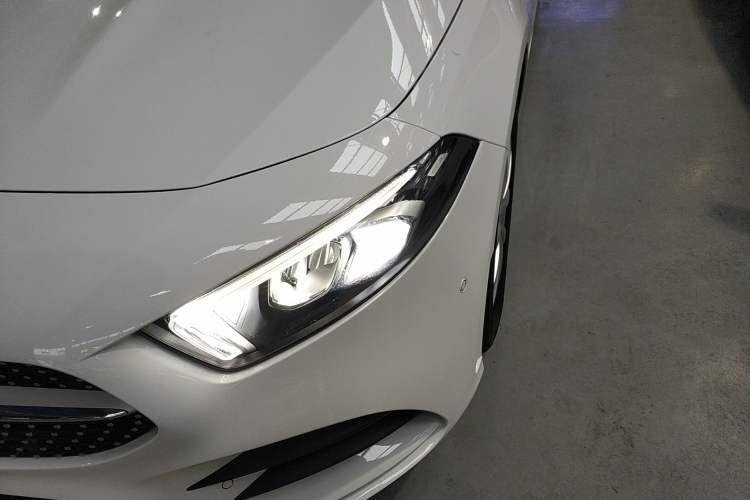 Used Mercedes-Benz A-Class 2020 Restyled A 200 L Sport Sedan Fashion Version
