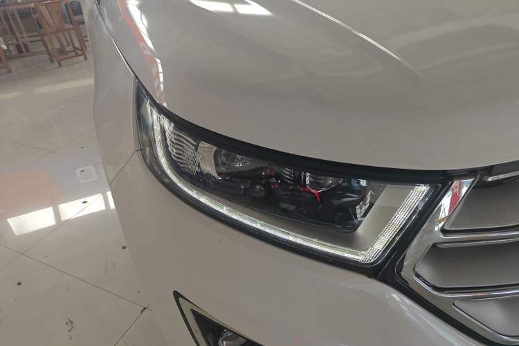 Used Ford Edge 2015 2.7T GTDi 4x4 Prestige 7-Seater Right Front Headlight