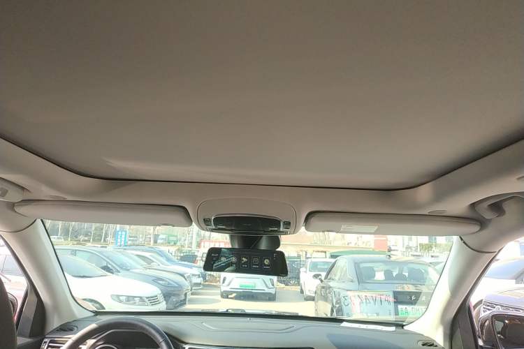 Used Jeep Grand Commander 2018 2.0T Four-Wheel Drive Smart Enjoyment Version China V Emission Standard
