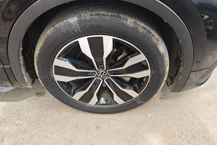 Used Volkswagen Tiguan L 2023 330TSI Automatic Two-Wheel Drive R-Line Flagship Edition Right Front Wheel Hub
