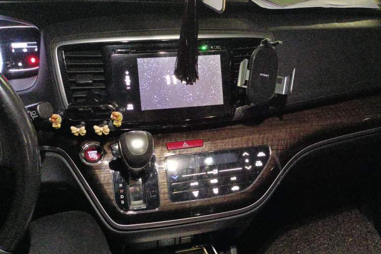 Used Honda Odyssey 2015 Updated Version 2.4L Smart Edition