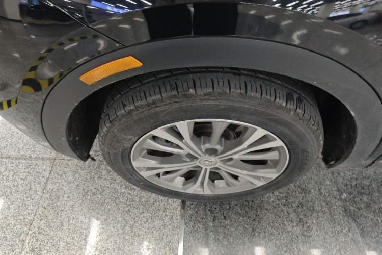 Used Buick Envision 2023 Encore Plus 652T Five-Seat Luxury Model
