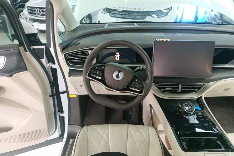 Used Denza D9 2024 DM-i 980 Four-Wheel Drive Prestige Model