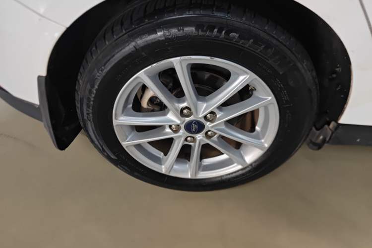 Used Ford Focus 2018 Hatchback Classic 1.6L Automatic Trendy SmartDrive Edition