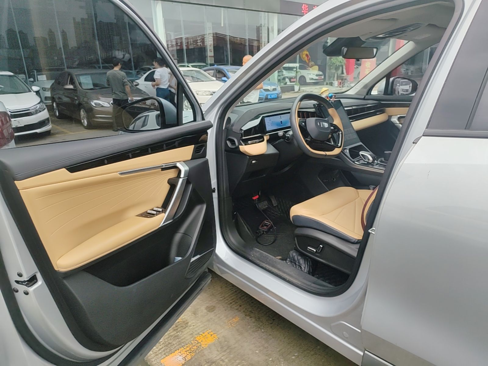 Geely Auto FX11 2023 1.5TD DCT Prestige Edition — снимка 18