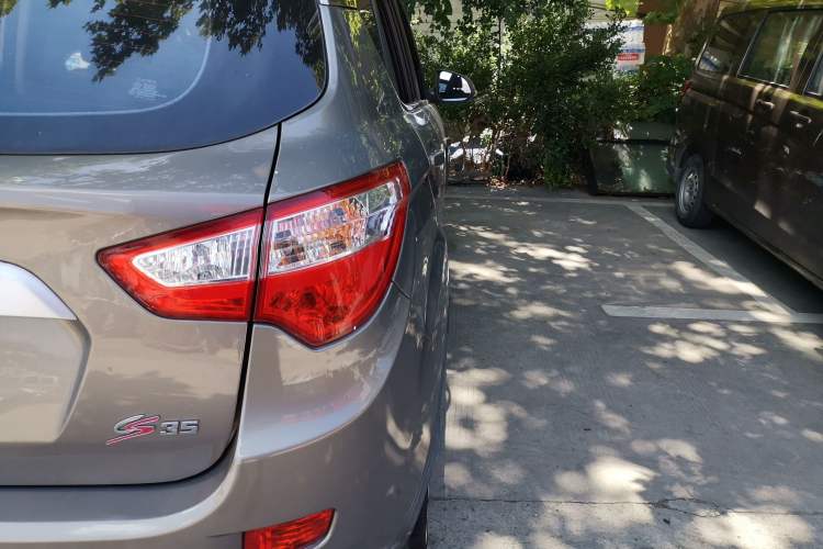 Used Changan CS35 2016 1.6L Manual Luxury Model China V Standard