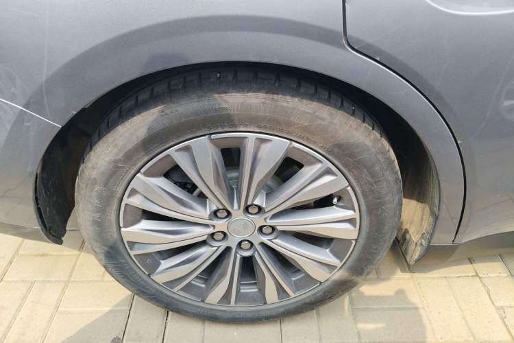 Used Hongqi E-QM5 2024 610 km PLUS Right Rear Wheel Hub